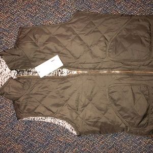 Green reversible vest